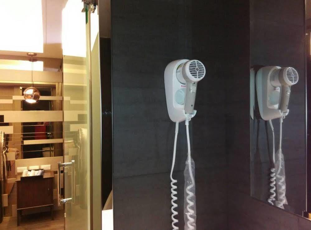 Open Room Hotel Tamsui Zewnętrze zdjęcie
